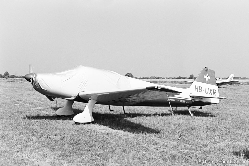 HB-UXR